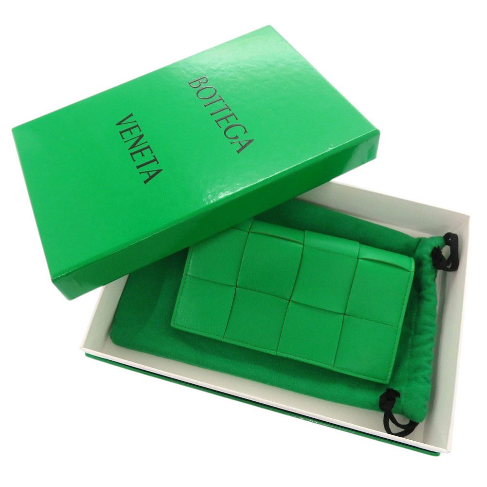 新品同様 ボッテガヴェネタ マキシイントレチャート レザー パラキート  