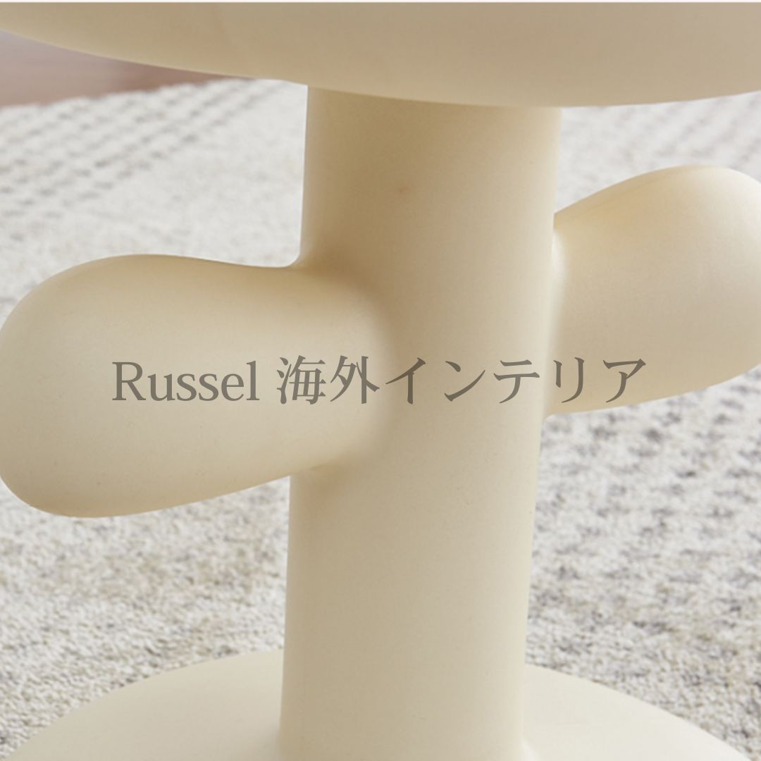 ベッドサイドテーブル
