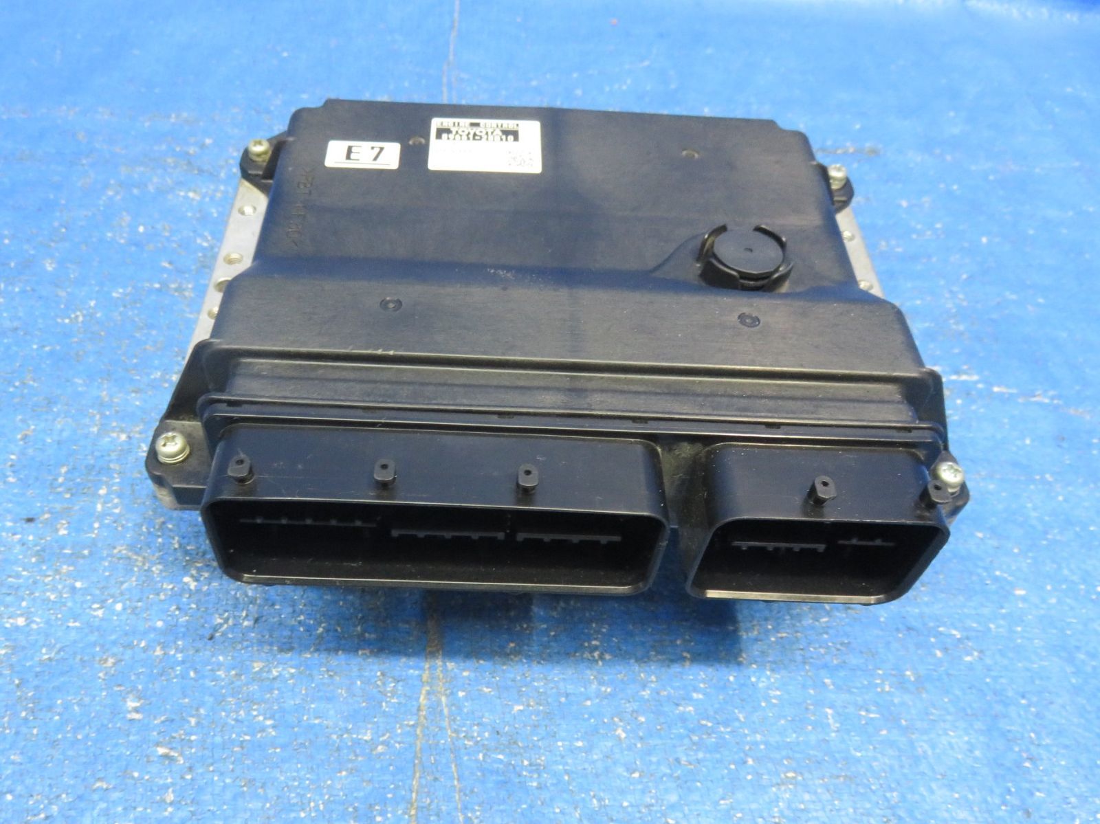 LA7190 トヨタ ACR50W エスティマ 2AZ-FE エンジンコンピュータ エンジンコントロールユニット 純正 89661-28B10 稼働車外し