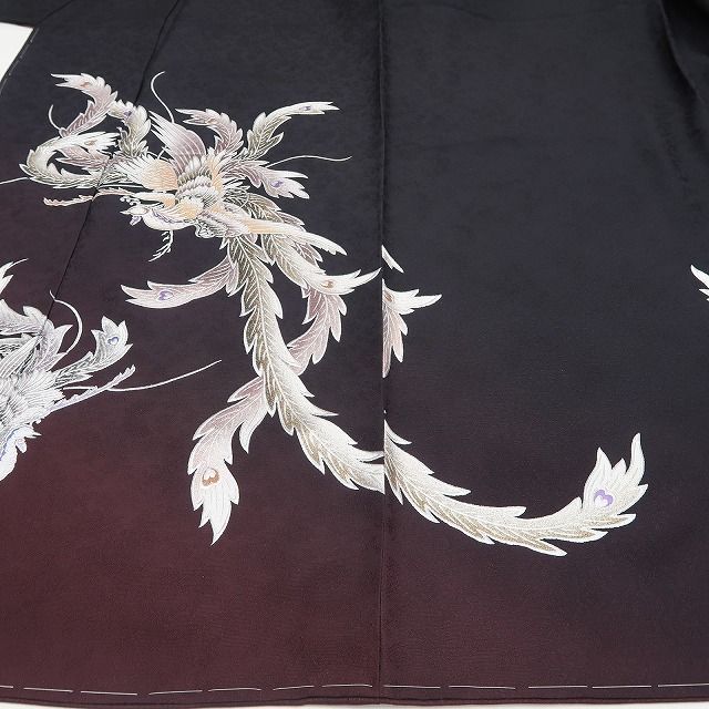 鳳凰の気高さが装いに品格を添える