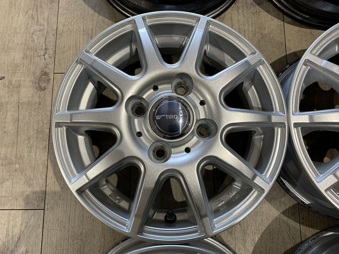 2507017 Weds TIRO 12インチ 4J 42 PCD100 4H 軽バン 軽トラック エブリィ サンバー ミニキャブ ハイゼットトラック アクティトラック アトレー 等