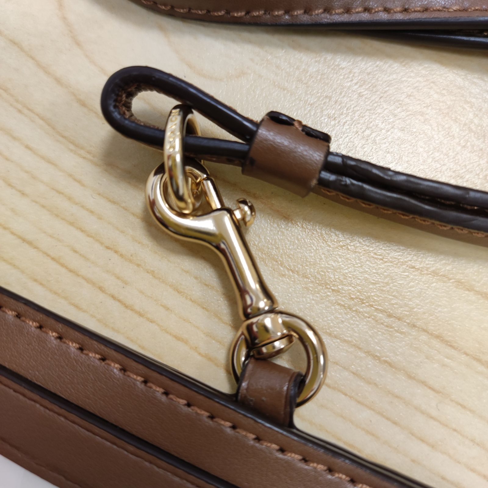 新品COACH シグネチャー キャンバス ID／カードケースネックストラップ 