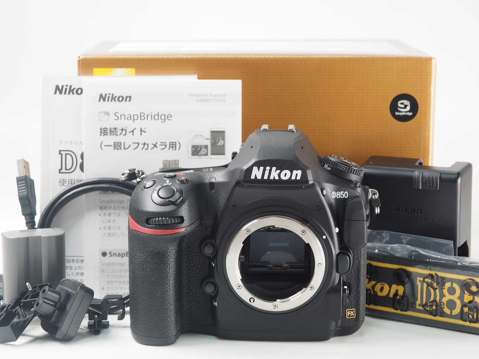 D850本体＋備品 ニコン Nikon D850 単焦点＆標準＆超望遠トリプルレンズセット