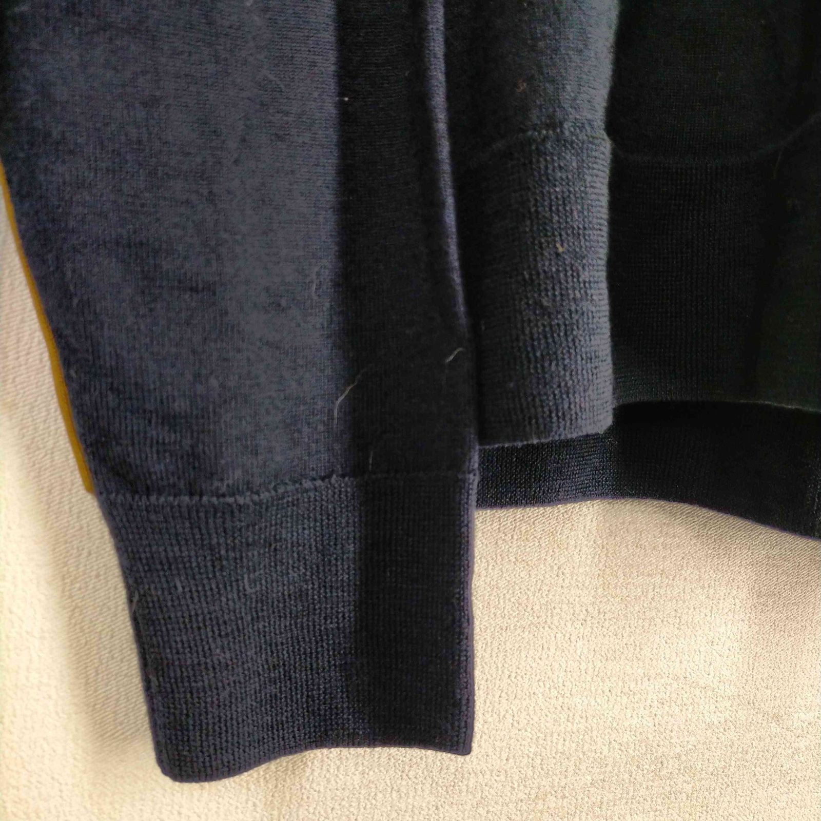 ドリスヴァンノッテン DRIES VAN NOTEN Vネック パイピングニット 