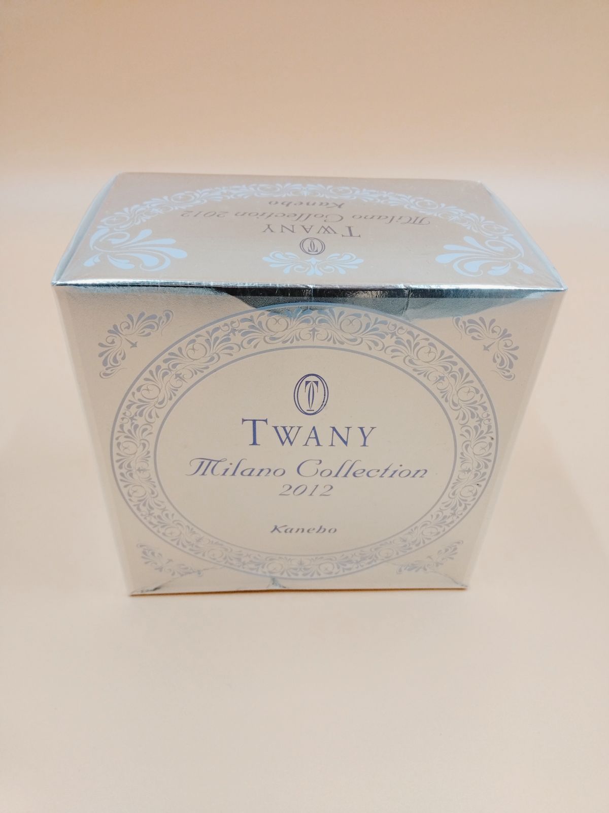 カネボウ トワニー ミラノコレクション 2012 おしろい 30g