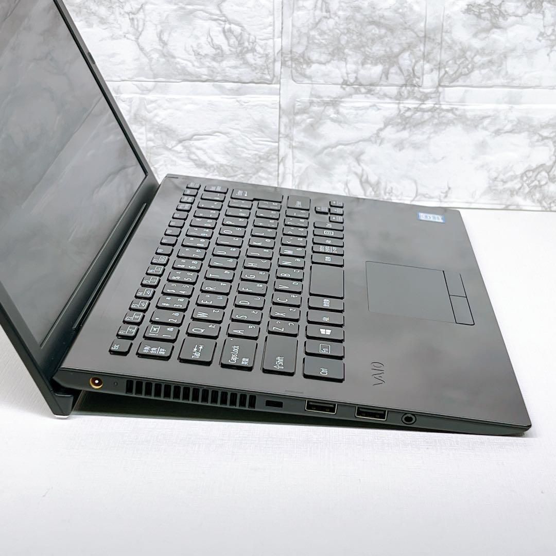 VAIOProPG 薄型ノートパソコン Windows11 8世代 014 VAIOproPG 軽量