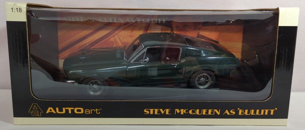 AUTOart 1|18 STEVE McQUEEN VERSION FORD MUSRANG GT390 GREEN 72811