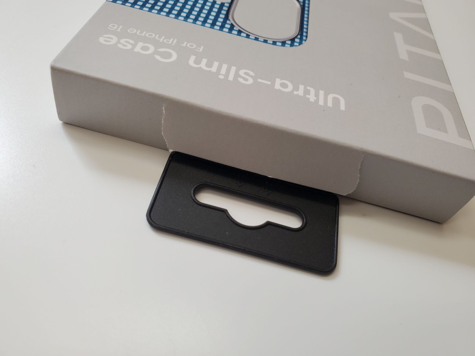 極薄ケース | Ultra-Slim Case for iPhone 16 Series - PITAKA