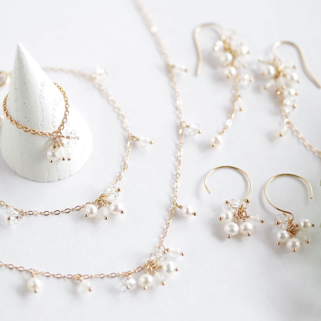 アクアマリン .｡.:*☆マクラメ編みペンダント 水郷』アクアマリンの