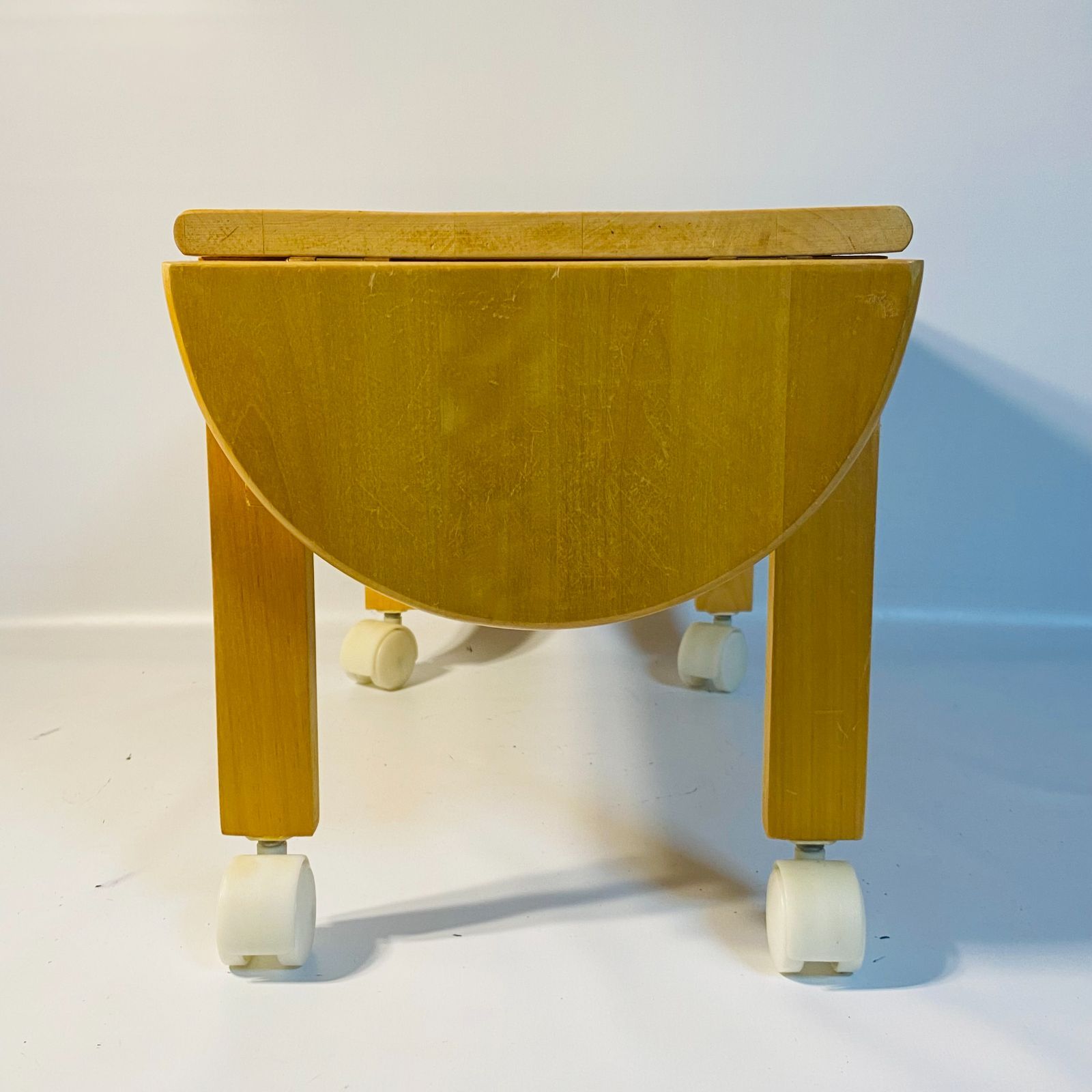 引出し付きネストテーブル