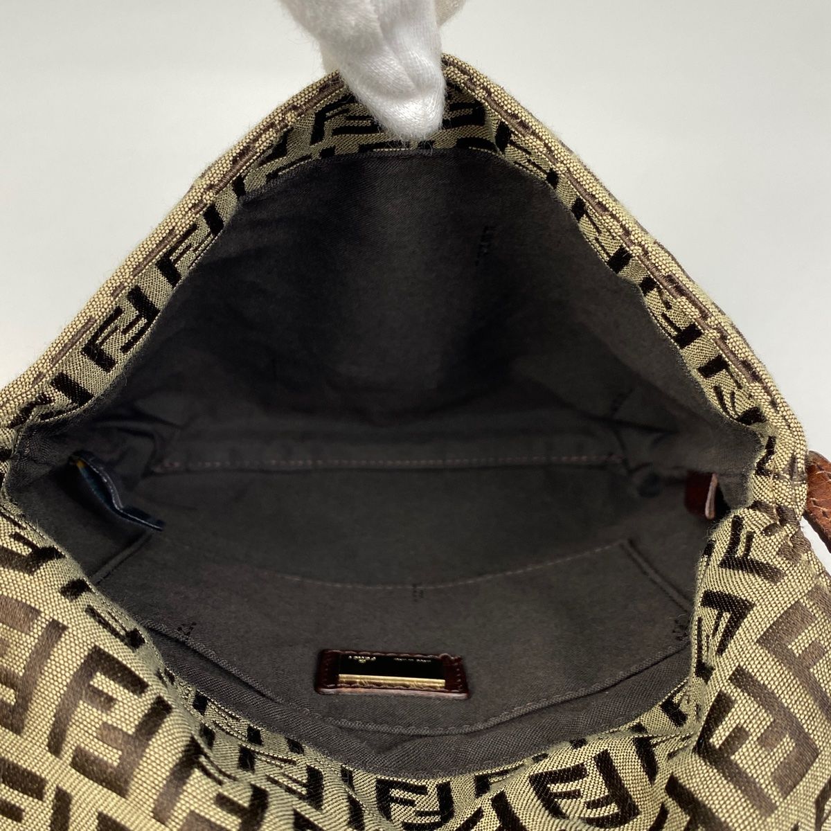 フェンディ　ブランド　ブラウン　ショルダーバッグ　ズッキーノ　ターンロック FENDI - 美品 フェンディ FENDI ズッキーノ ショルダー バッグ