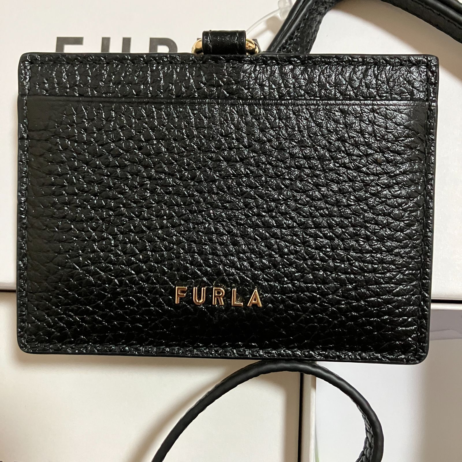 FURLA フルラ パスケース 黒 カードケース 定期入れ【アメリカ正規店