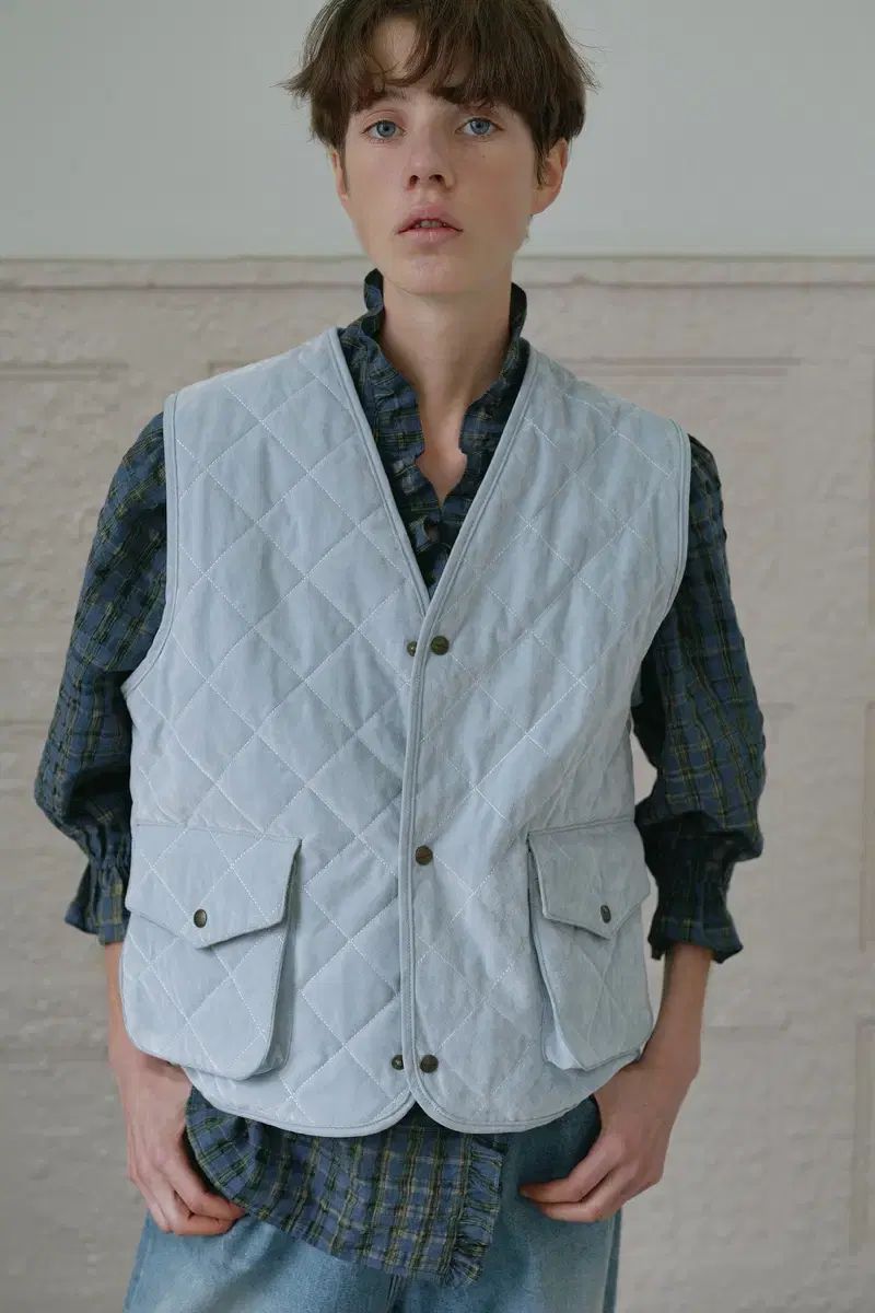 ビアプレーン ベスト VIA SUEDE QUILT VEST SKYBLUE