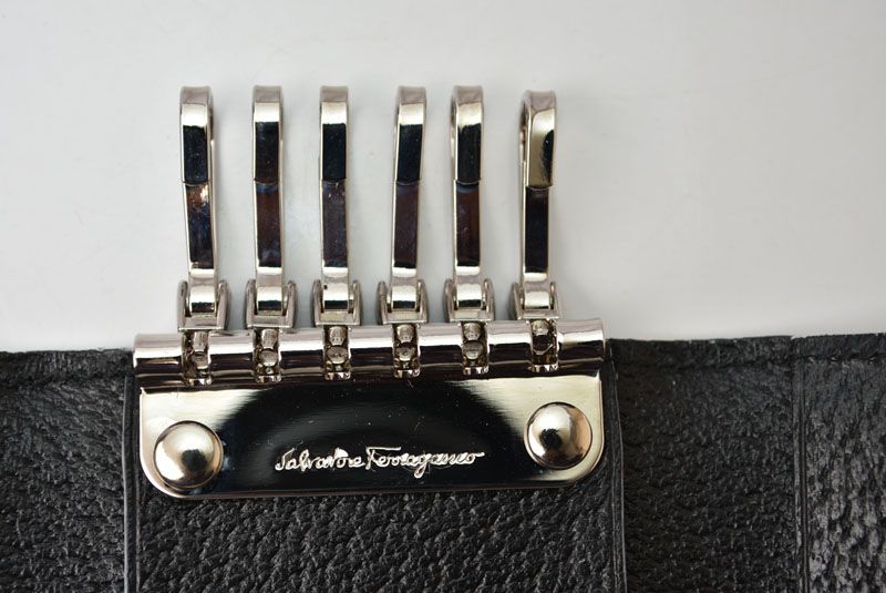 未使用 Ferragamo フェラガモ キーリング レザー 革 ブラック 現行 Salvatore Ferragamo フェラガモ FERRAGAMO キーリング キーホルダー