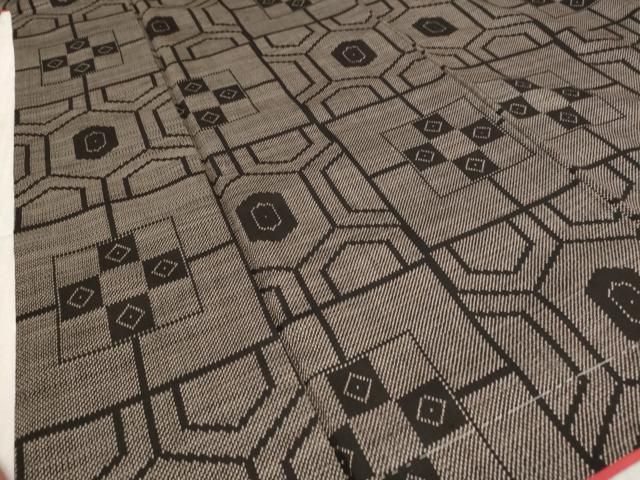 平和屋着物□本場大島紬 7マルキ 幾何学文様 正絹 逸品 未使用  