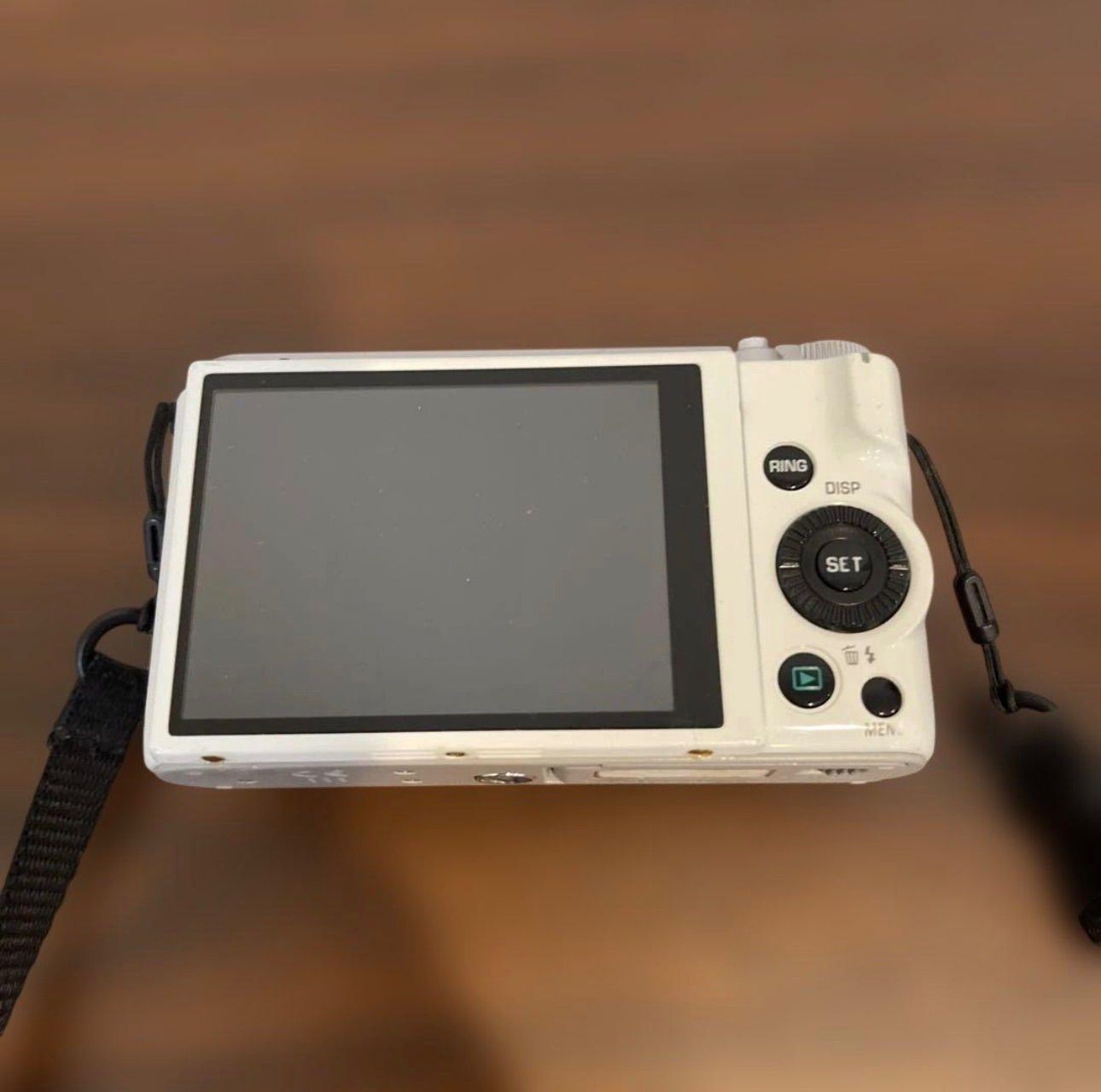 4217 CASIO EXILIM ZR1000 ホワイト デジカメ - メルカリ