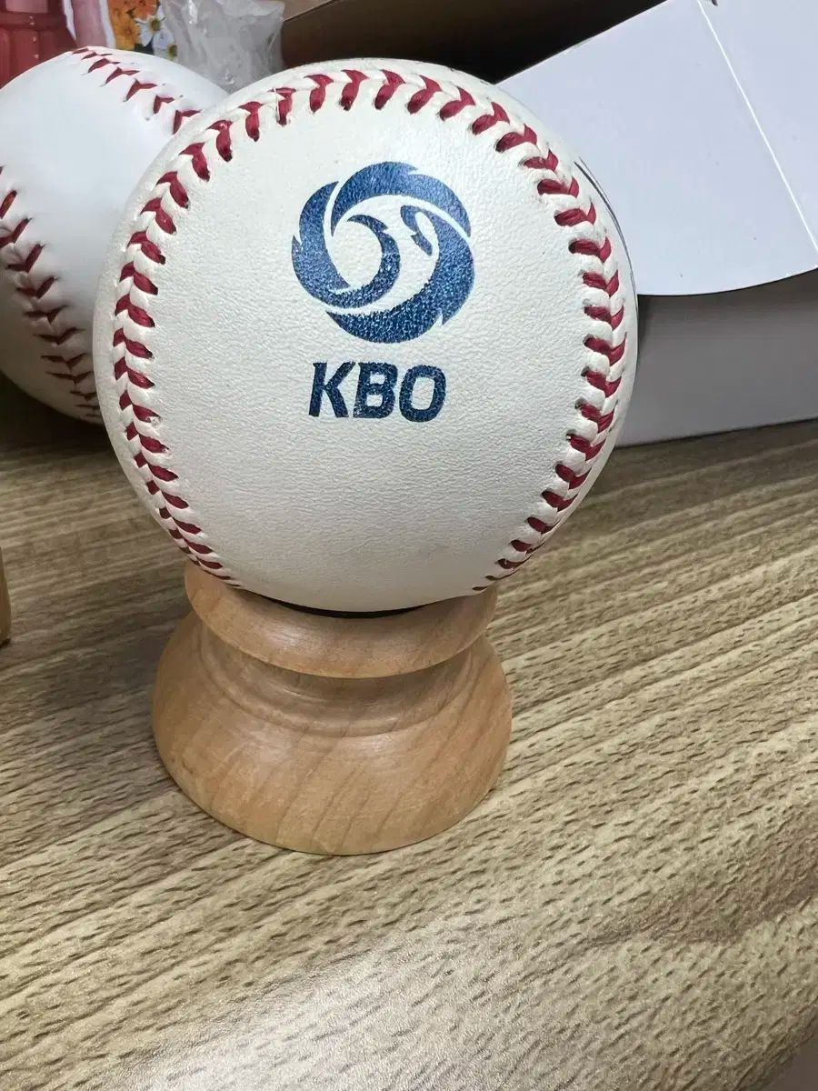 全品全国送料無料！ Hanwhae Eagles ハンファ イーグルス チャン ミンジェ kbo 公式球 サイン入りサインボール 鮮やかさのある