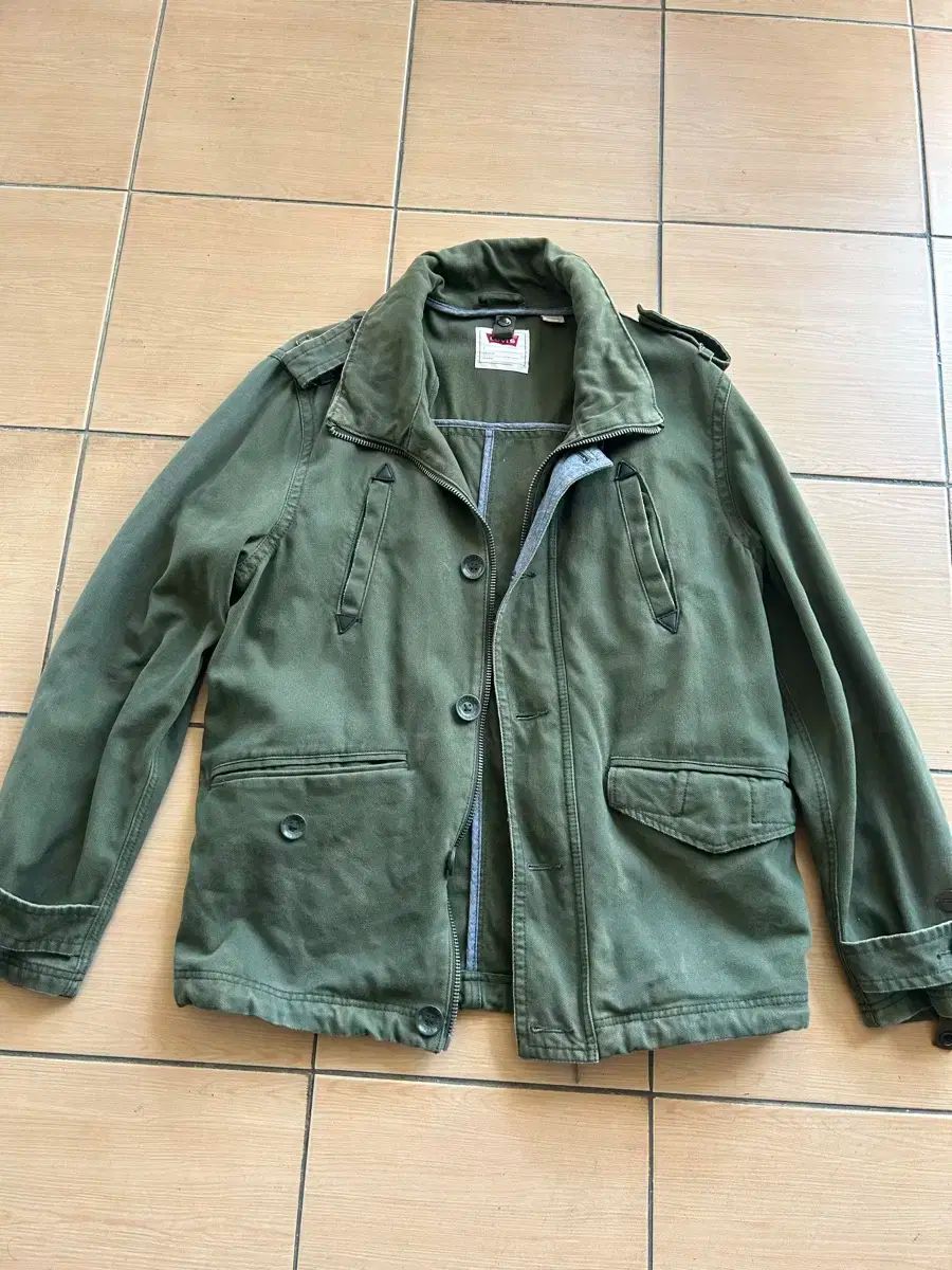 LEVI'S(リーバイス) マウンテンパーカー - メルカリ