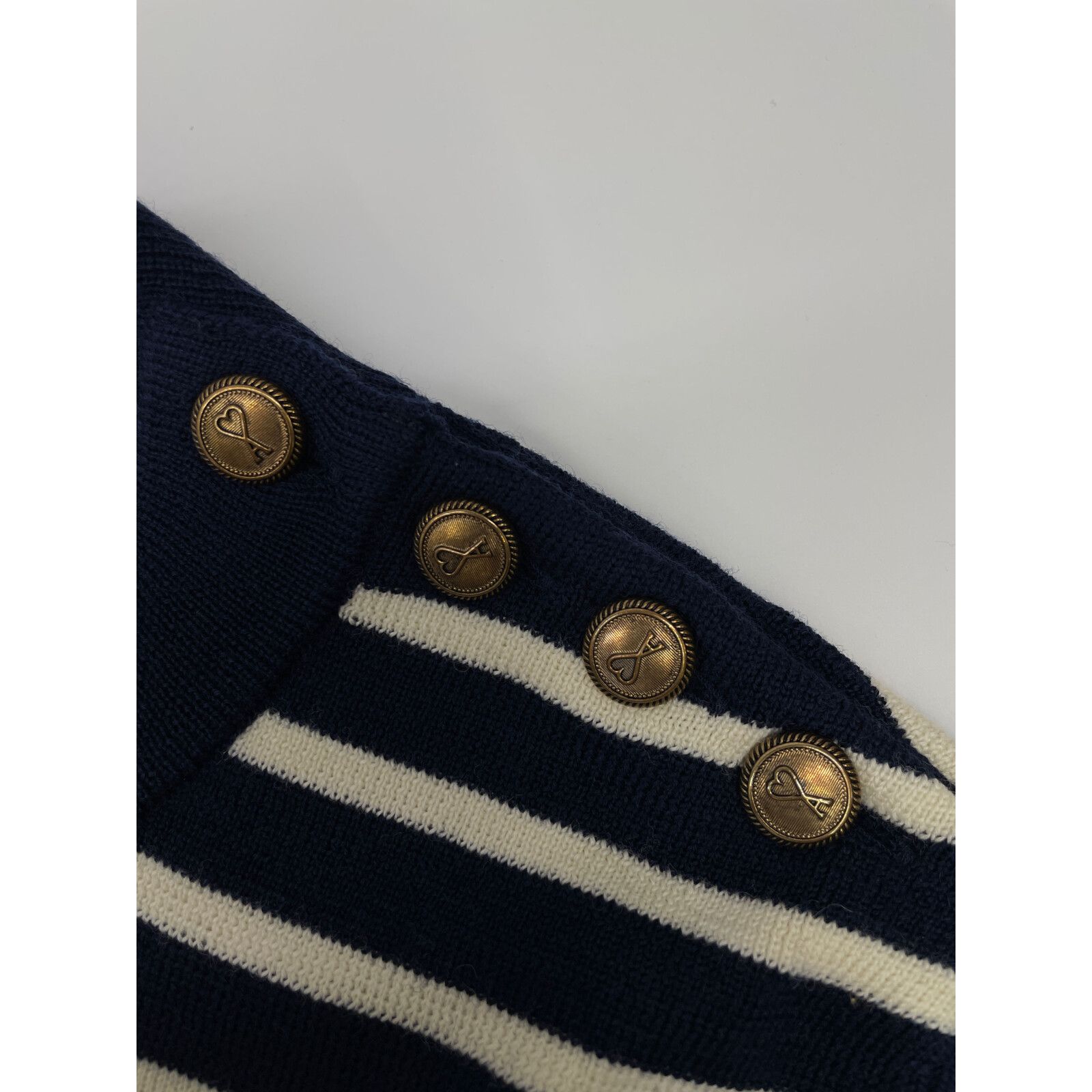 AMI PARIS アミパリス ﾈｲﾋﾞｰ×ｱｲﾎﾞﾘｰ ﾎﾞｰﾀﾞｰ ｼｮﾙﾀﾞｰﾎﾞﾀﾝ ﾆｯﾄ ｾｰﾀｰ