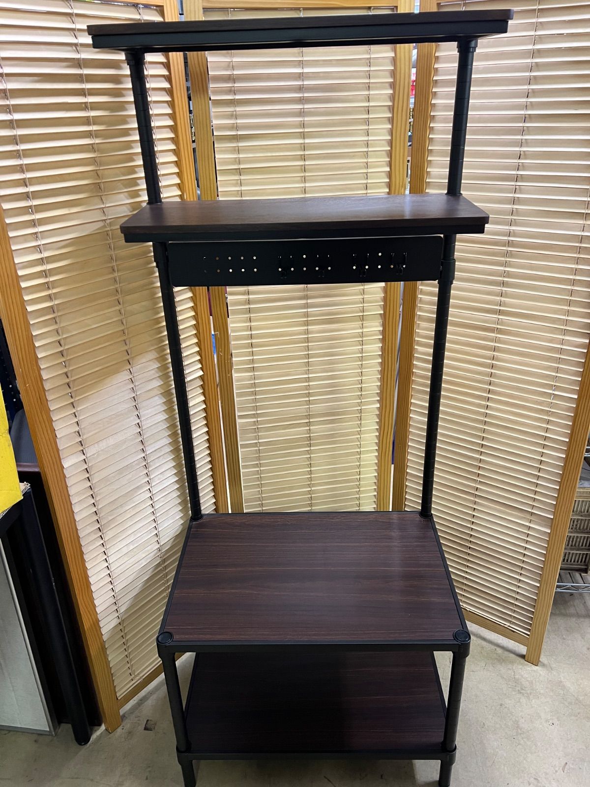 新品未使用箱不良 山善 RTF-6025(OAK/SBK)つっぱりフリーラック 山善