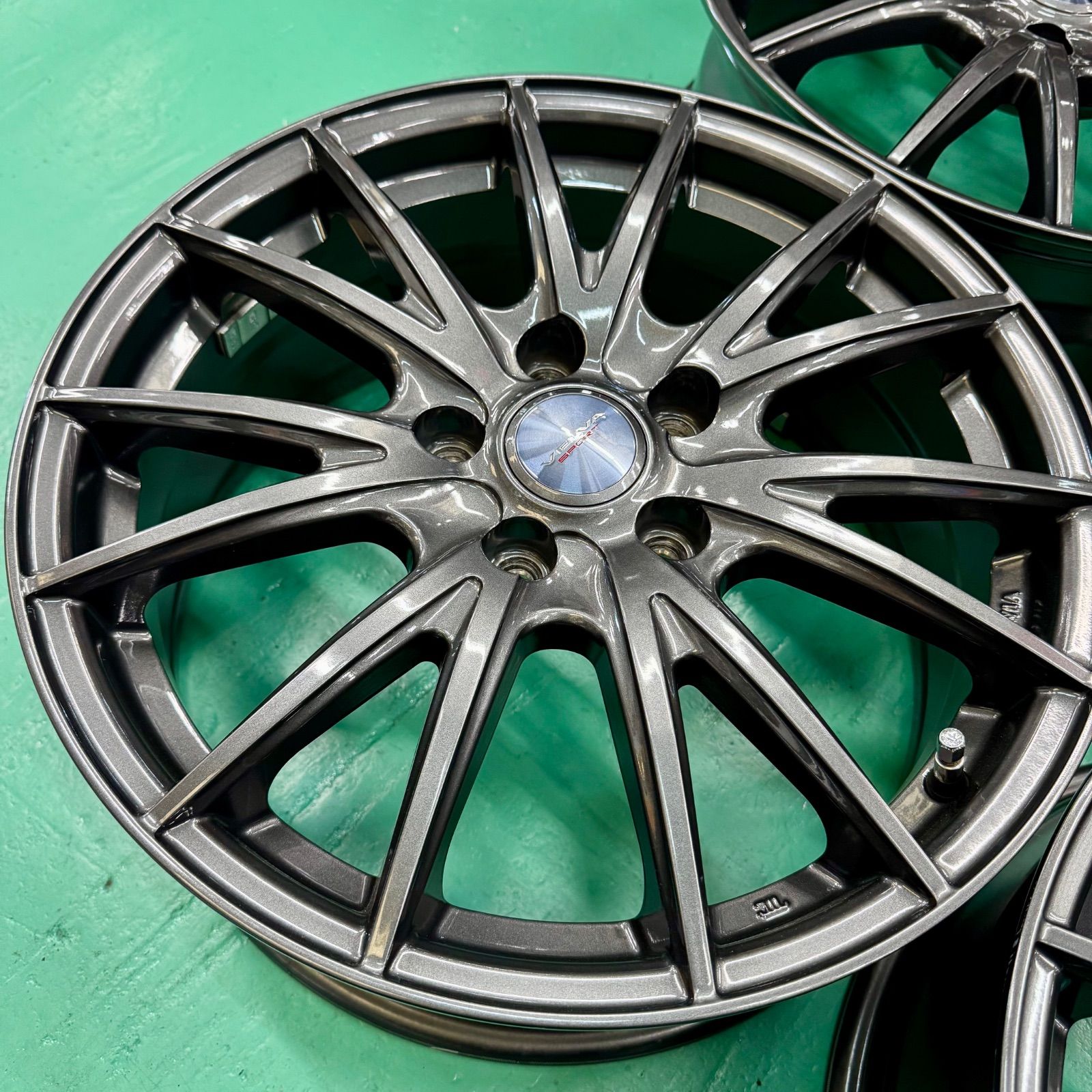 中古 WEDS VELVA ウェッズ ヴェルヴァ 17インチ アルミホイール