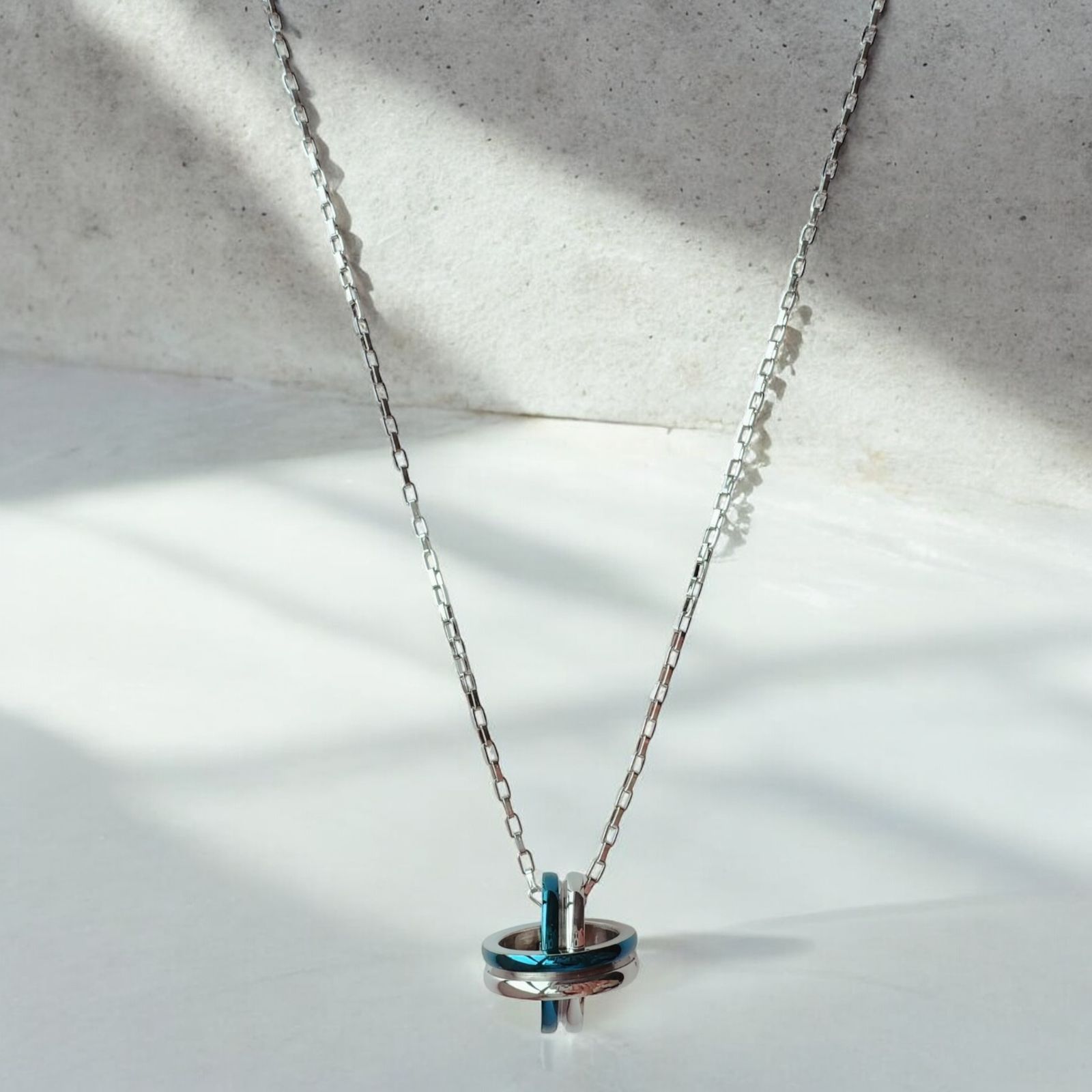 シャイニースフィア