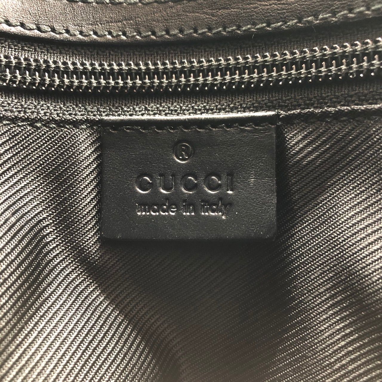 GUCCI グッチ 27639 薄型ショルダーバッグ 斜め掛け ブラック 黒