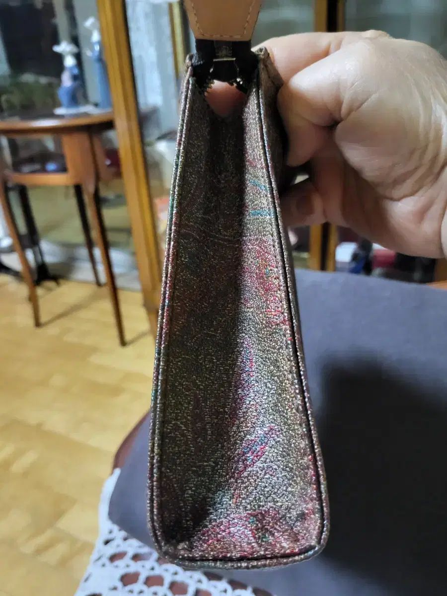 アレキサンダーマックイーン　パイソン ナックル バスター クラッチバッグ　ピンク Alexander McQueen - アレキサンダーマックイーン パイソン ナックル