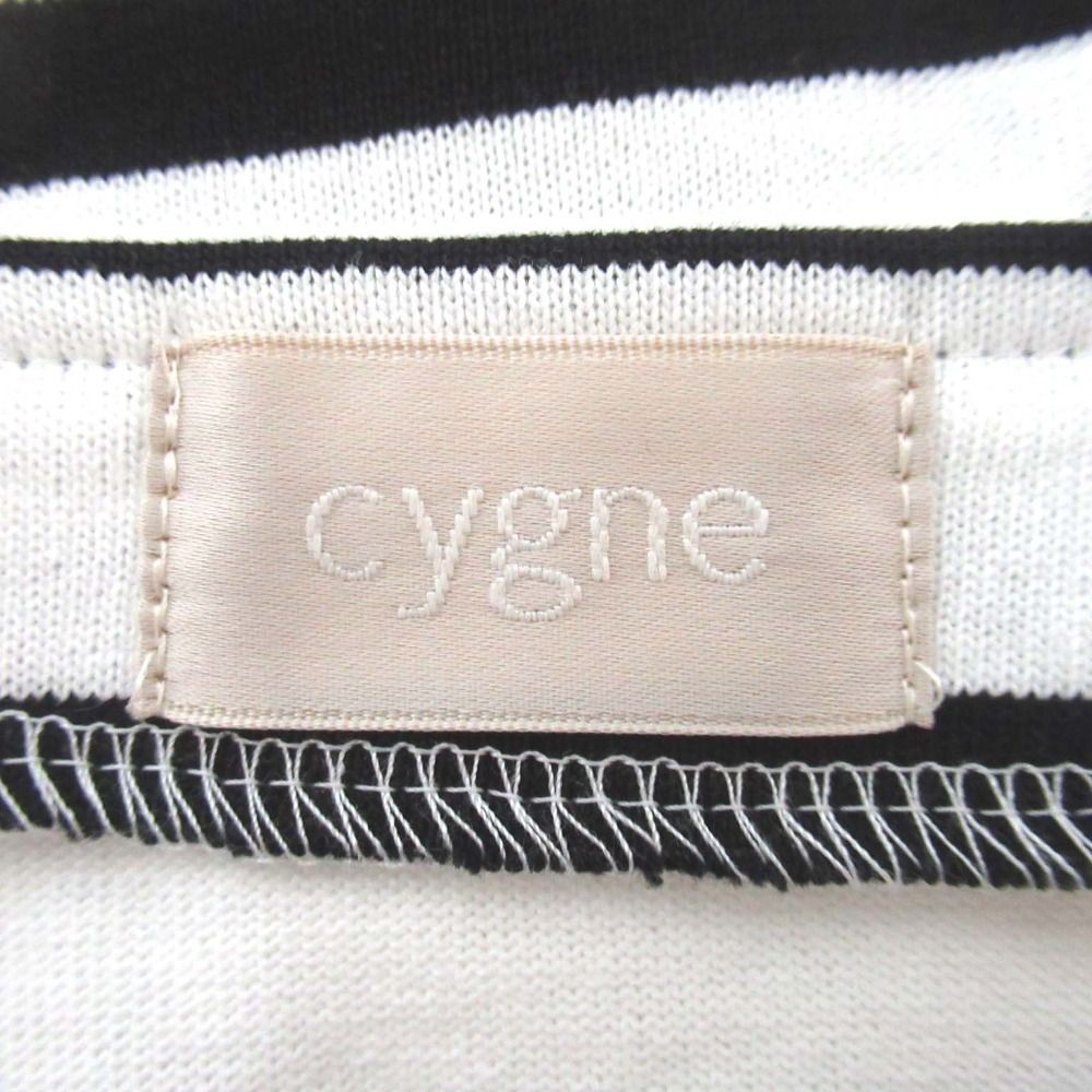美品 23AW Cygne シーニュ ボーダートップス 長袖 ショート丈　S相当 美品 23AW Cygne シーニュ ボーダートップス 長袖 ショート丈 S