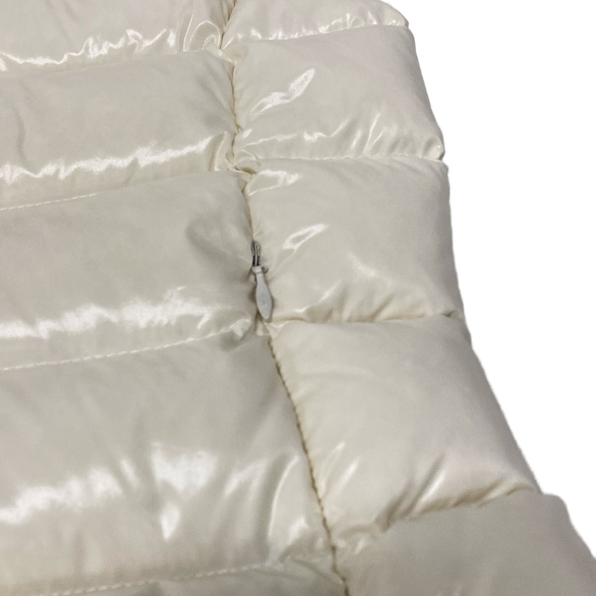 MONCLER モンクレール ダウンベスト GHANYホワイト size0 S MONCLER(モンクレール) ダウンベスト サイズ2 M レディース