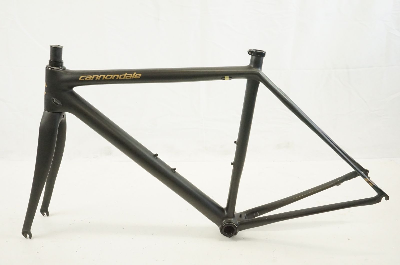 ジャンク CANNONDALE 「キャノンデール」 SUPERSIX EVO BLACK ジャンク CANNONDALE 「キャノンデール」 SUPERSIX EVO BLACK