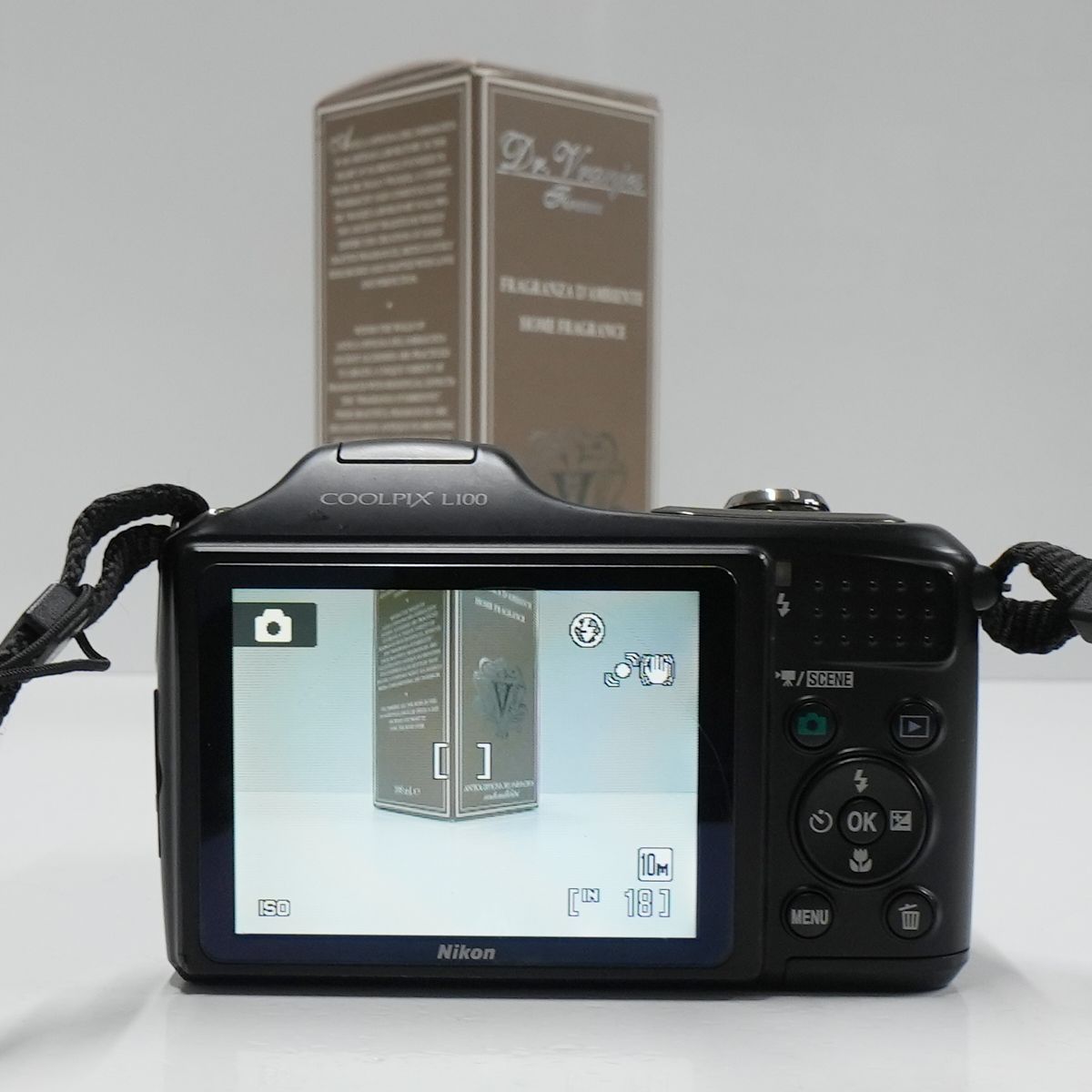 Nikon COOLPIX L100 USED美品 デジタルカメラ 本体のみ 高倍率 光学15 