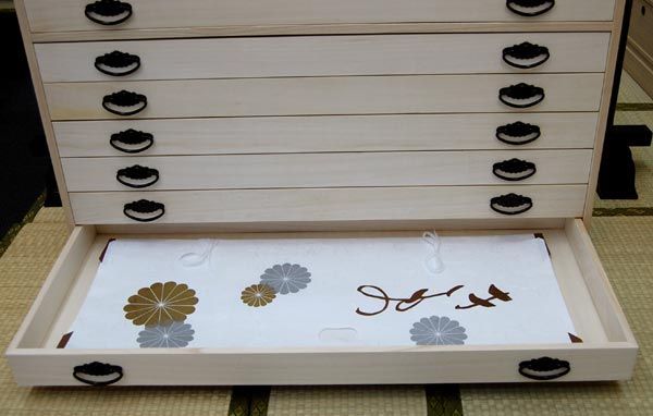 桐たんす ロウ引