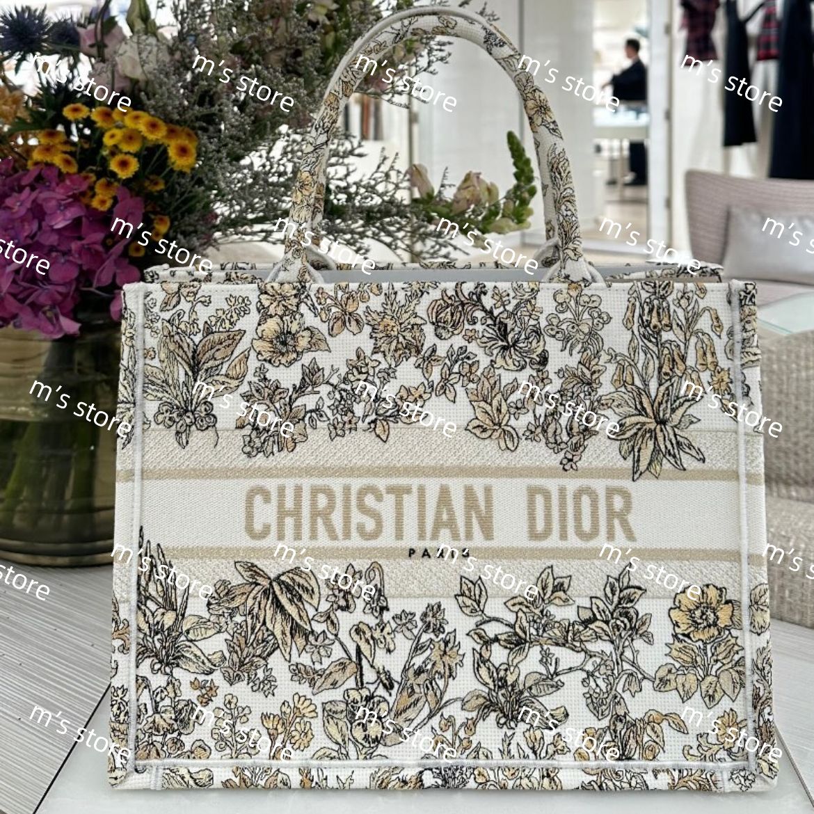 Dior BookToteミディアム Millefioriエンブロイダリー★関税込み DIOR | Dior Book Tote バッグ ミディアム Millefiori エン
