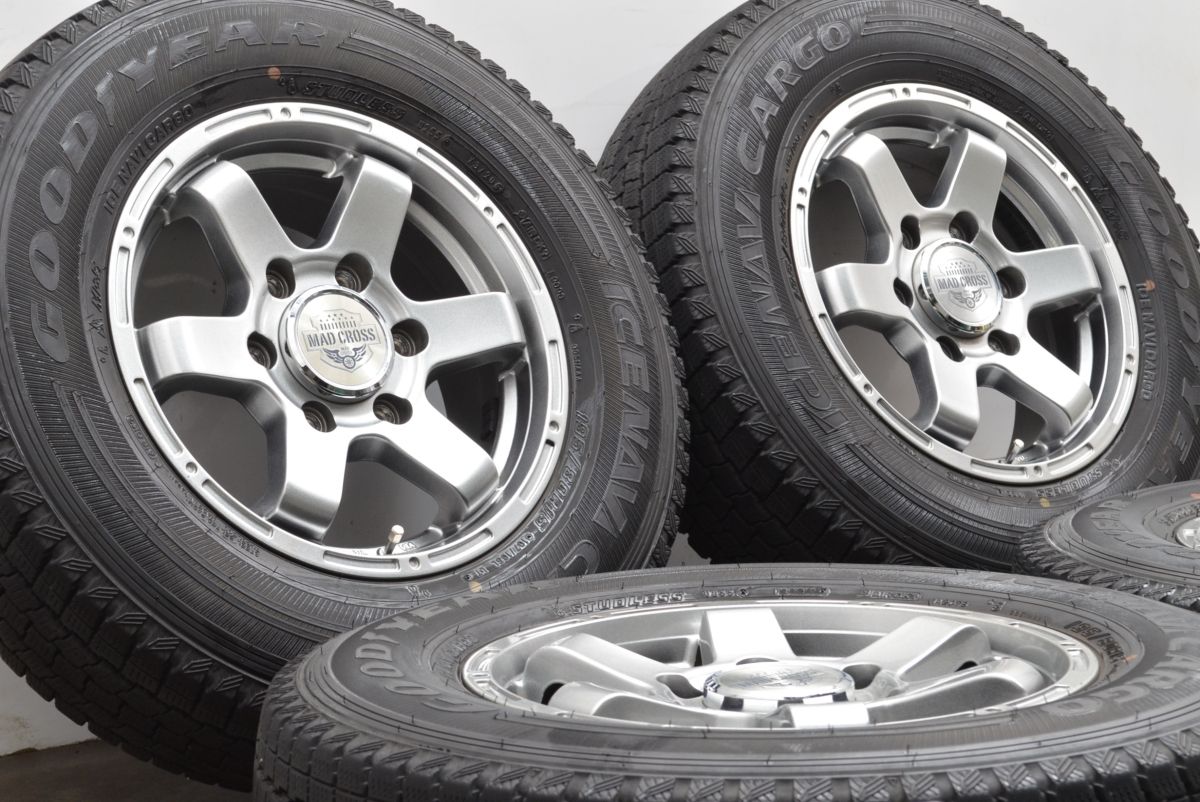 バリ溝 MAD CROSS 15in 6J 33 PCD139.7 グッドイヤー アイスナビ カーゴ 195 80R15 ハイエース レジアスエース スーパーGL 良好品
