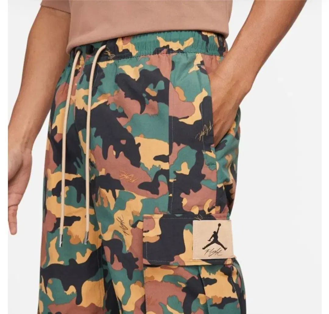 Mサイズ 新品 NIKE JORDAN ナイキ ジョーダン 迷彩 カーゴパンツ NIKE - Mサイズ 新品 NIKE JORDAN ナイキ ジョーダン 迷彩