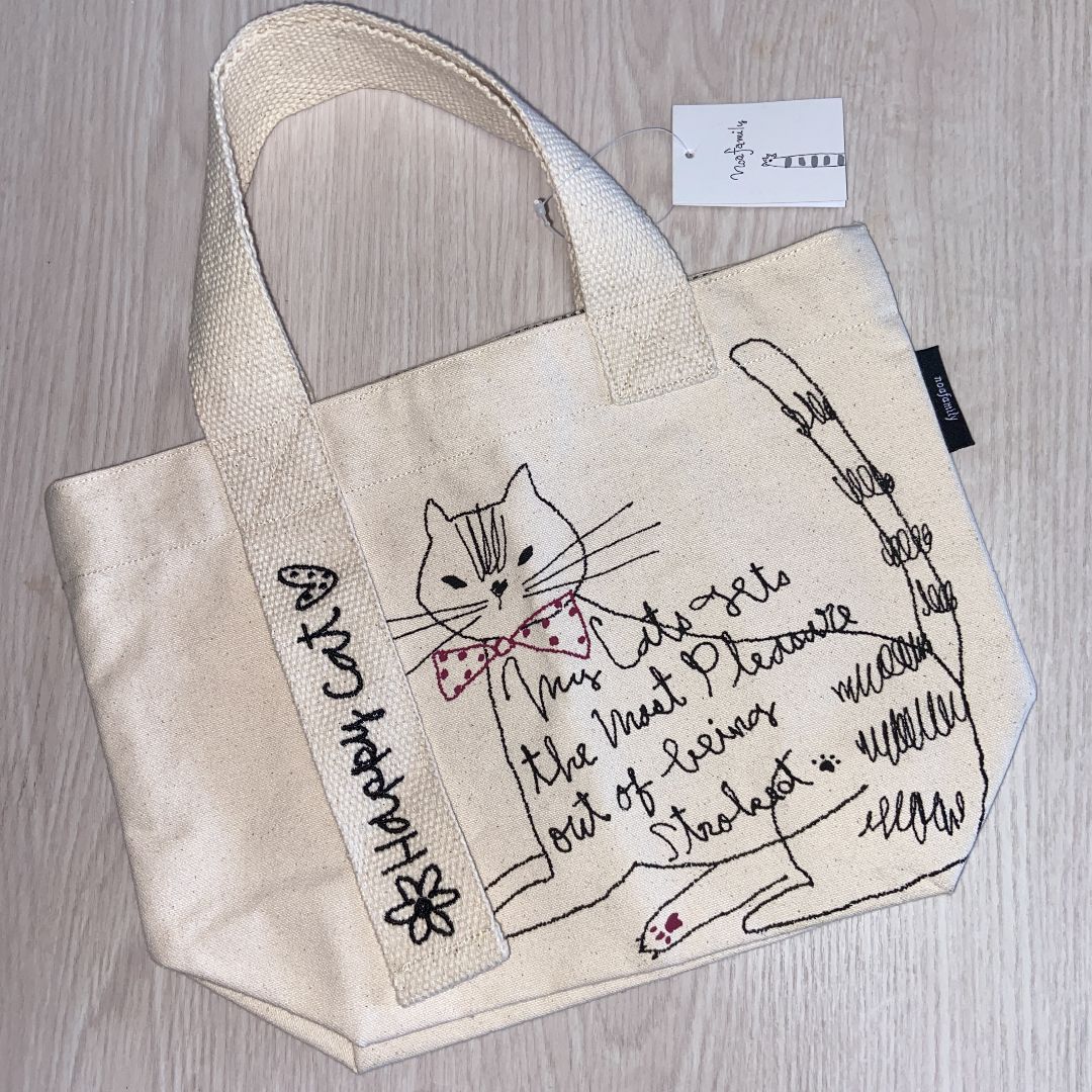 ☆*ﾟねこちゃん 刺繍 トートバッグ 新品未使用 - 🎼 Happy 🎶 - メルカリ