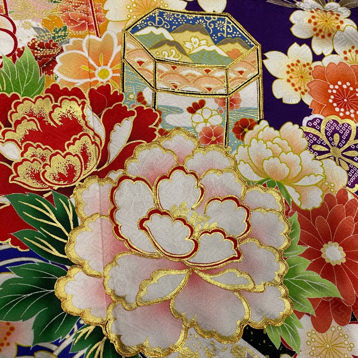 振袖 身丈163.5cm 裄丈68.5cm L 袷 貝桶 牡丹 金糸 金彩 紫 正絹 秀品  