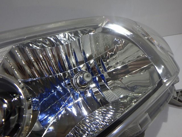 ヘッドライト左右 ハロゲン