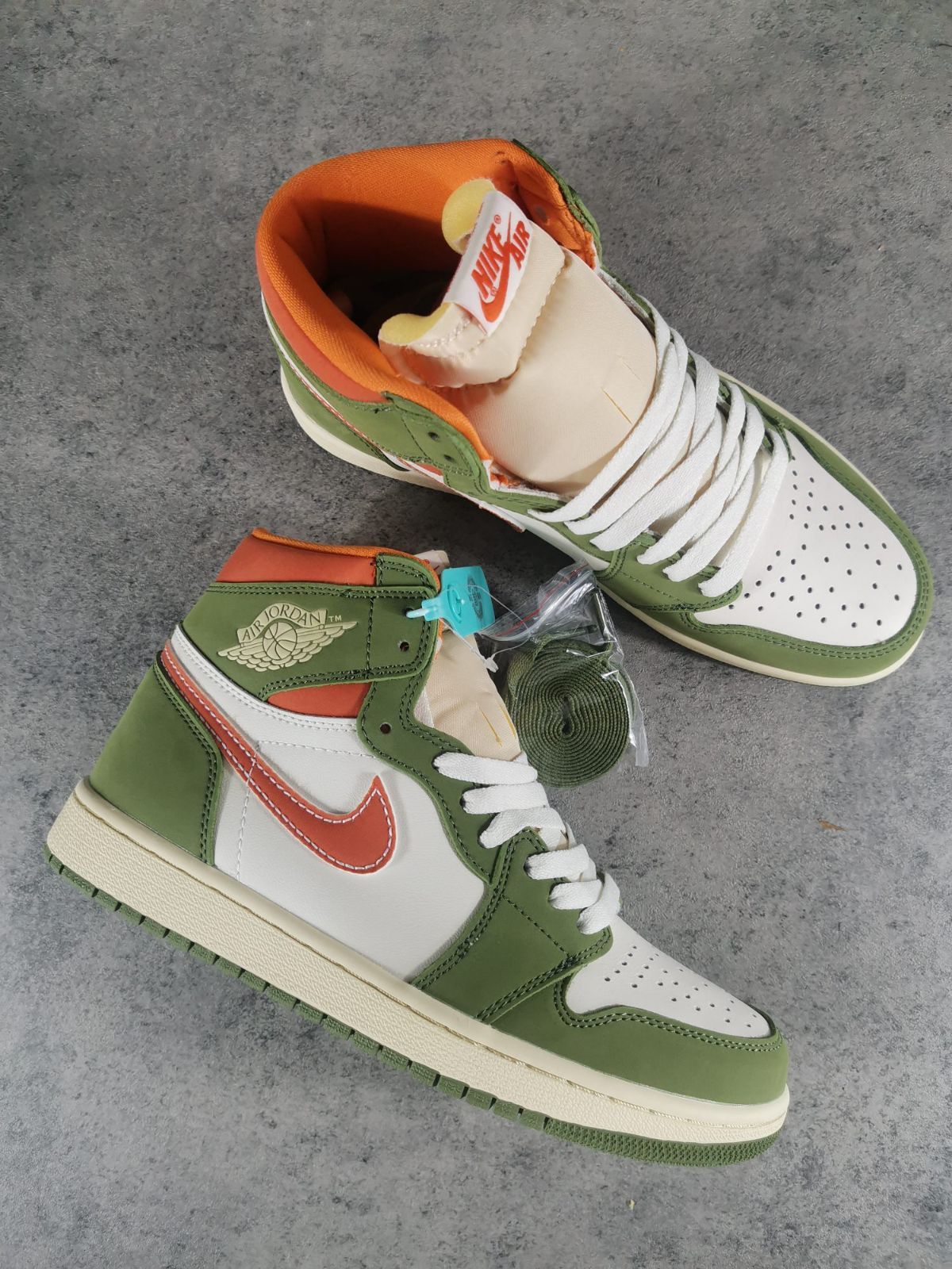 Air Jordan 1 High OG Craft Celadon