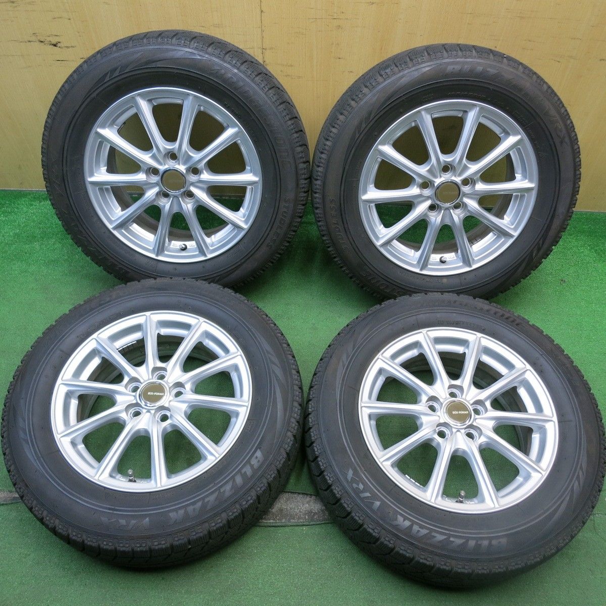 キレイ☆プリウス 等 195/65R15 スタッドレス ブリヂストン ブリザック 