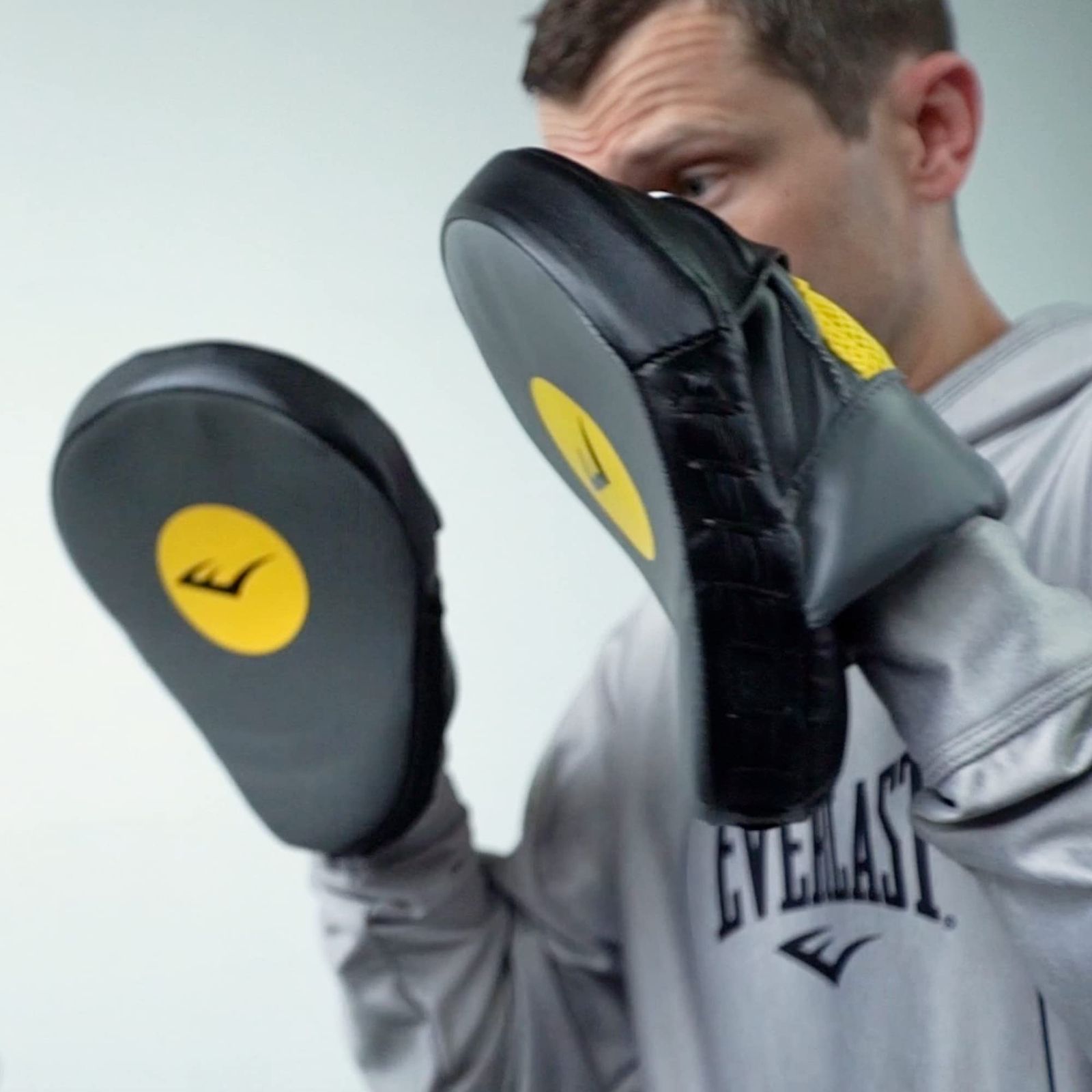 Everlast 【エバーラスト】湾曲型パンチミット Punch Mittts