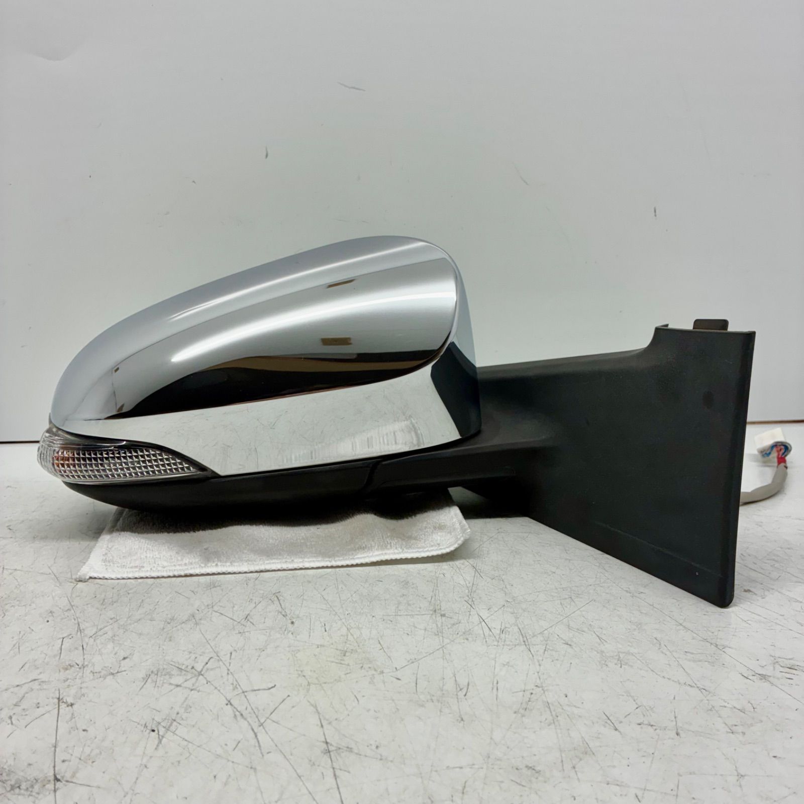 トヨタ KSP130 NSP135 NCP131 ヴィッツ ドアミラー サイドミラー 右側 運転席側 R 9ピン 9P ウィンカー付 ICHIKOH 8322 3Q3 メッキ P71619