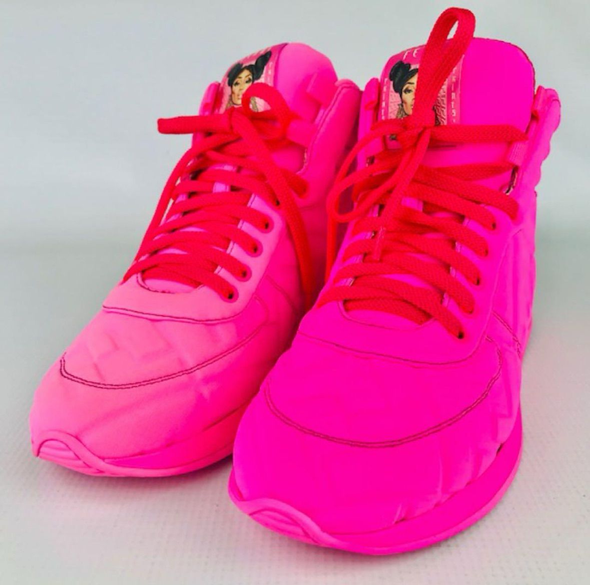 FENDI ニッキーミナージュコラボ　スニーカー　35 FENDI ニッキーミナージュ コラボスニーカー 35 - メルカリ