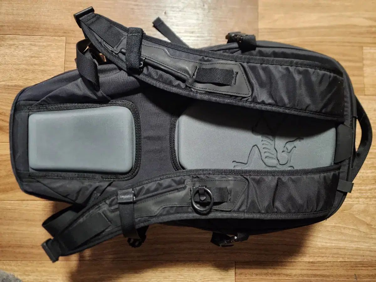 ARC TERYX アークテリクス サイロ 18 売り切れ