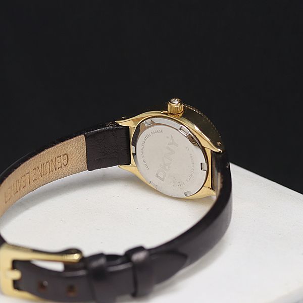 稼働 DKNY QZ ゴールド文字盤 860808レディース 腕時計 2000000