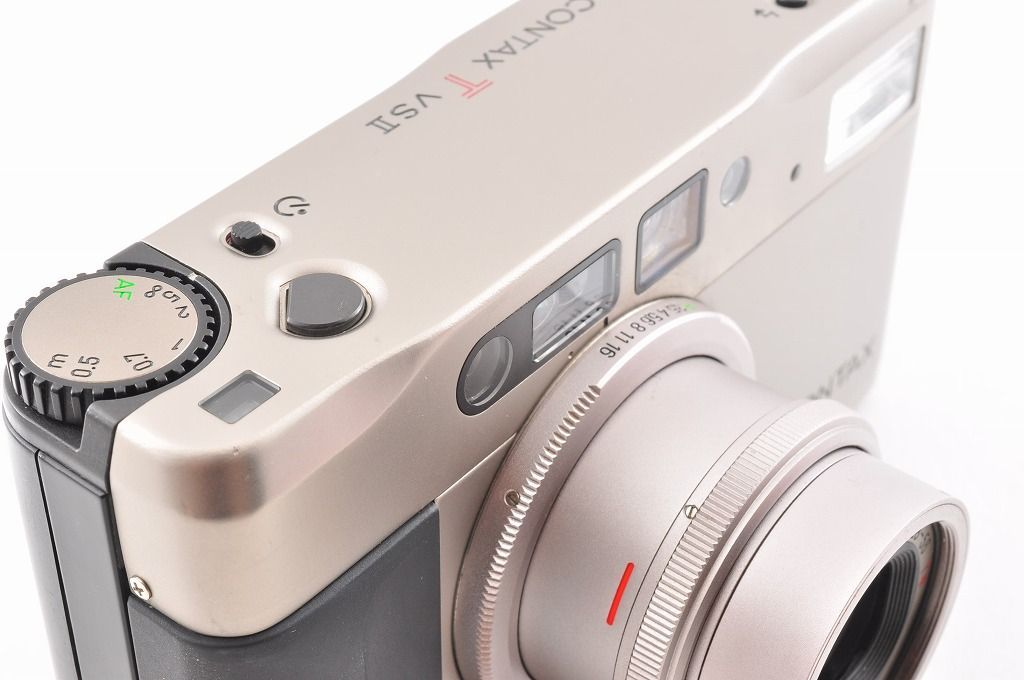 シルバー コンパクトフィルムカメラ