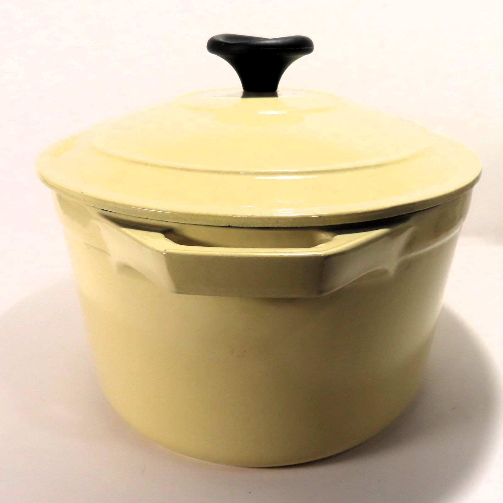 Le Creuset ホワイト オーバル鍋25cm LE CREUSET ル・クルーゼ