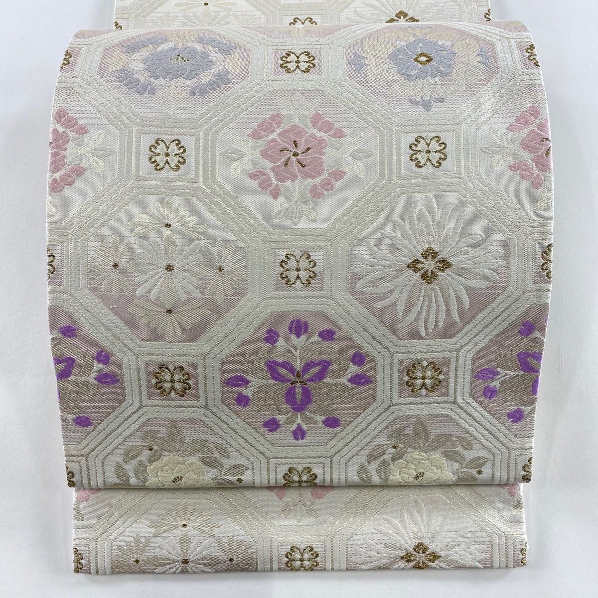 中古 袋帯 正絹 唐織 金糸 クリーム色 赤 ピンク 橙 黄色 白 紫 緑 菊 牡丹 九百錦本金貳重箔 山水優彩花文 礼装用 フォーマル リサイクル No.6-1436 中古 袋帯 正絹 唐織 金糸 クリーム色 赤 ピンク 橙 黄色 白 紫 緑 菊 牡丹