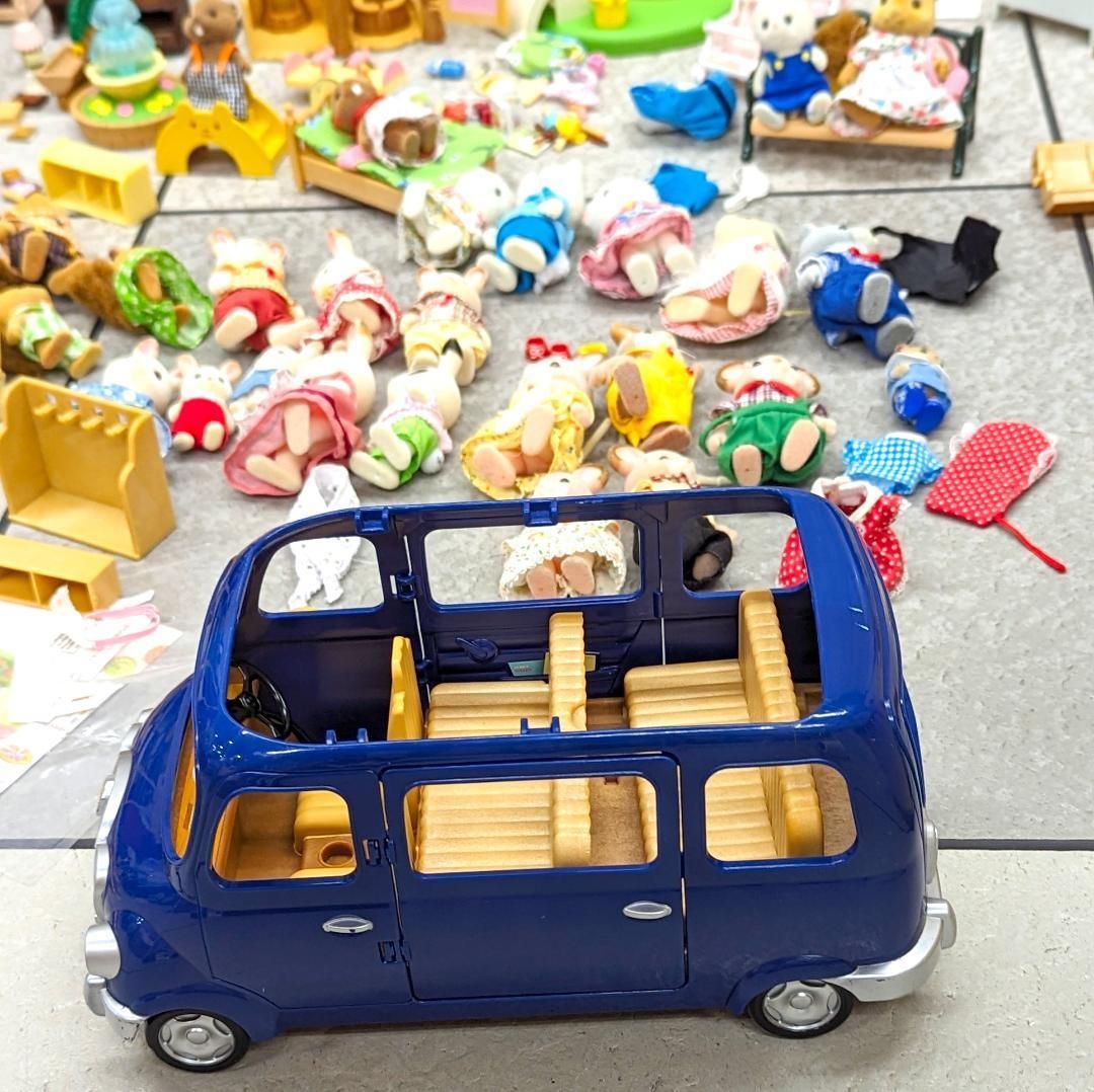 シルバニアファミリー　大量まとめ売り すぐ遊べますまとめ売り シルバニアファミリー 人形 家 船 家具 大量